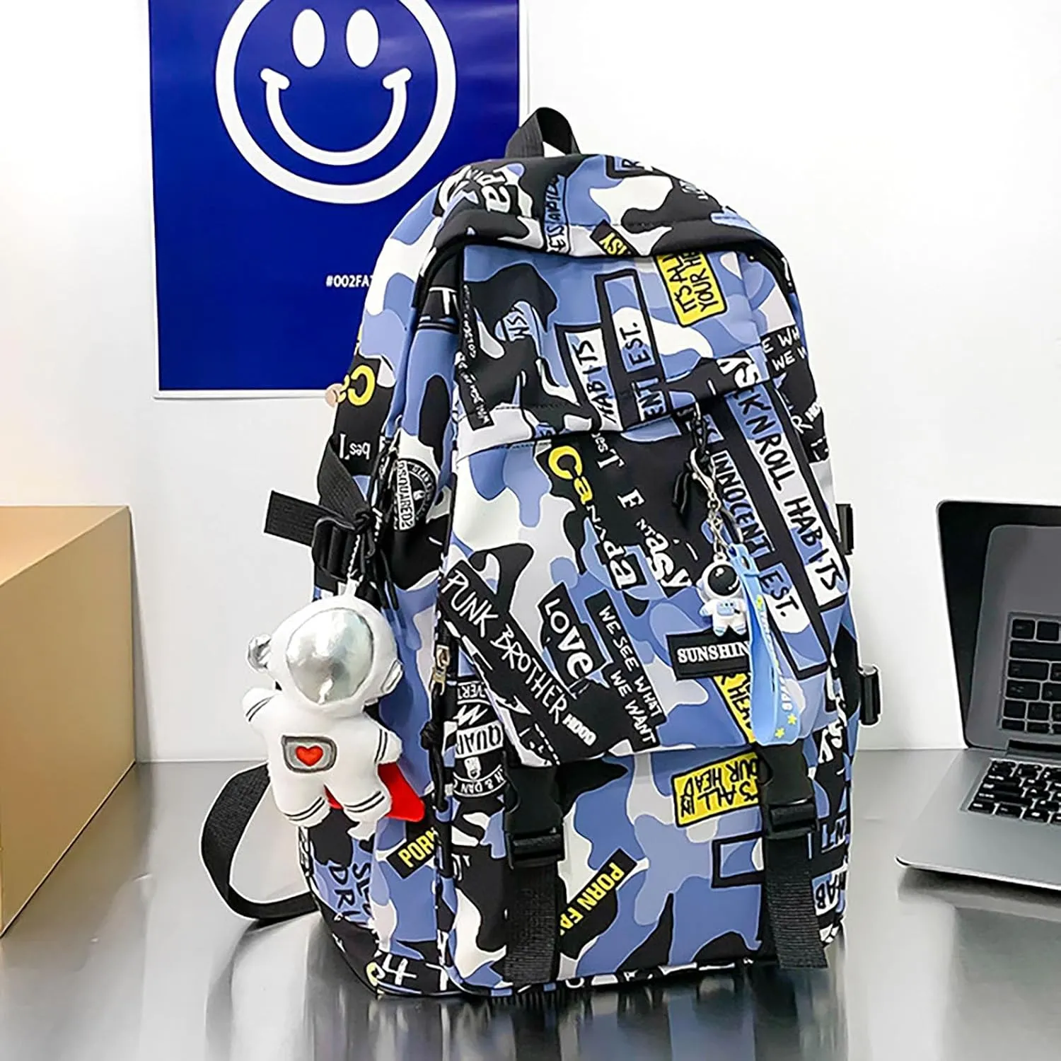 Graffiti Camo Print Bookbag College Travel 15.6 Inch Laptop Backpack with Pendant for Women Men (Blue)