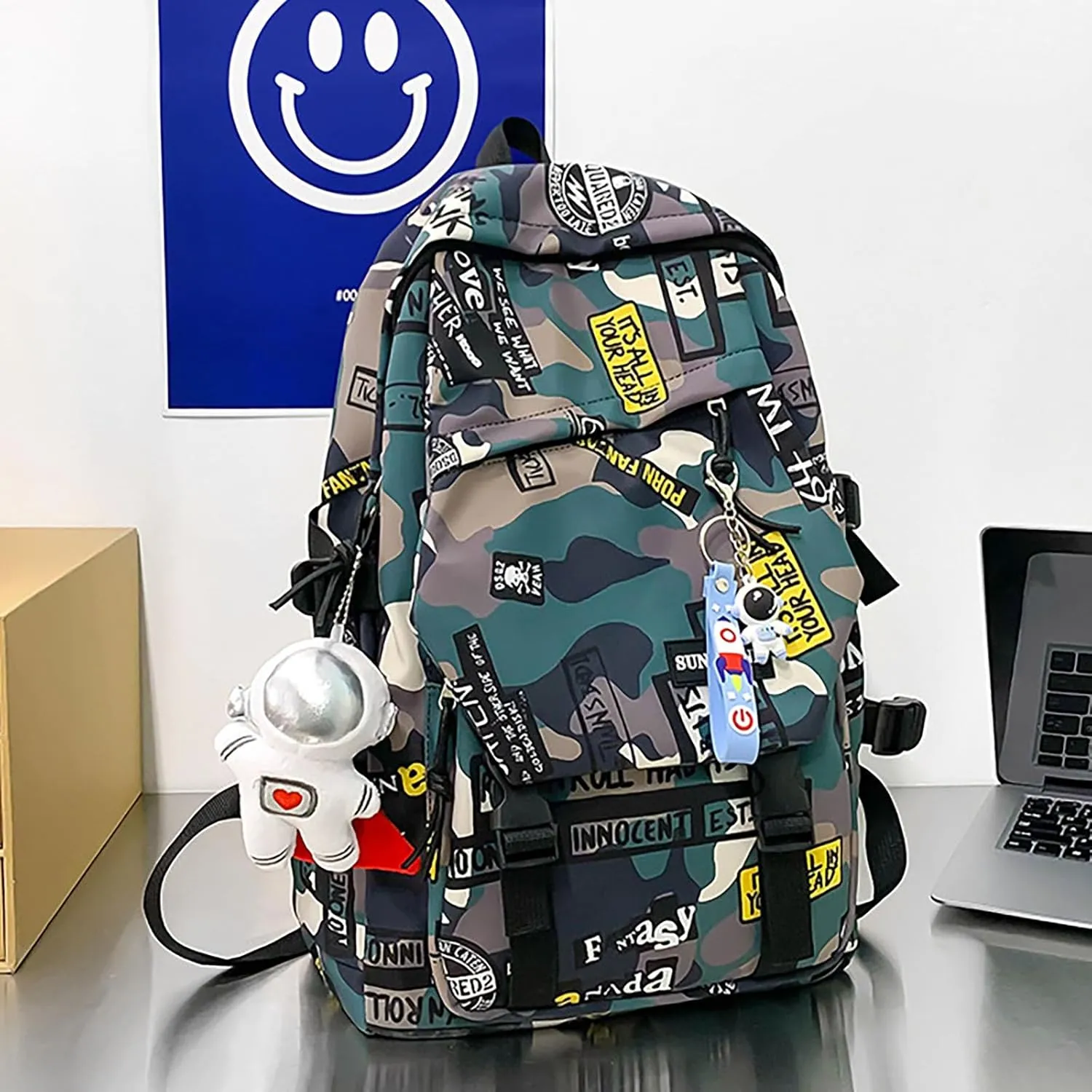 Graffiti Camo Print Bookbag College Travel 15.6 Inch Laptop Backpack with Pendant for Women Men (Green)