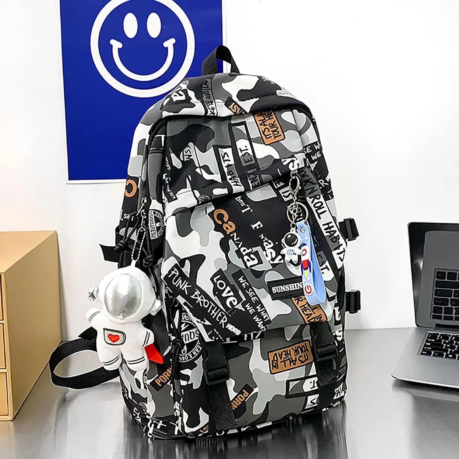 Graffiti Camo Print Bookbag College Travel 15.6 Inch Laptop Backpack with Pendant for Women Men (Grey)