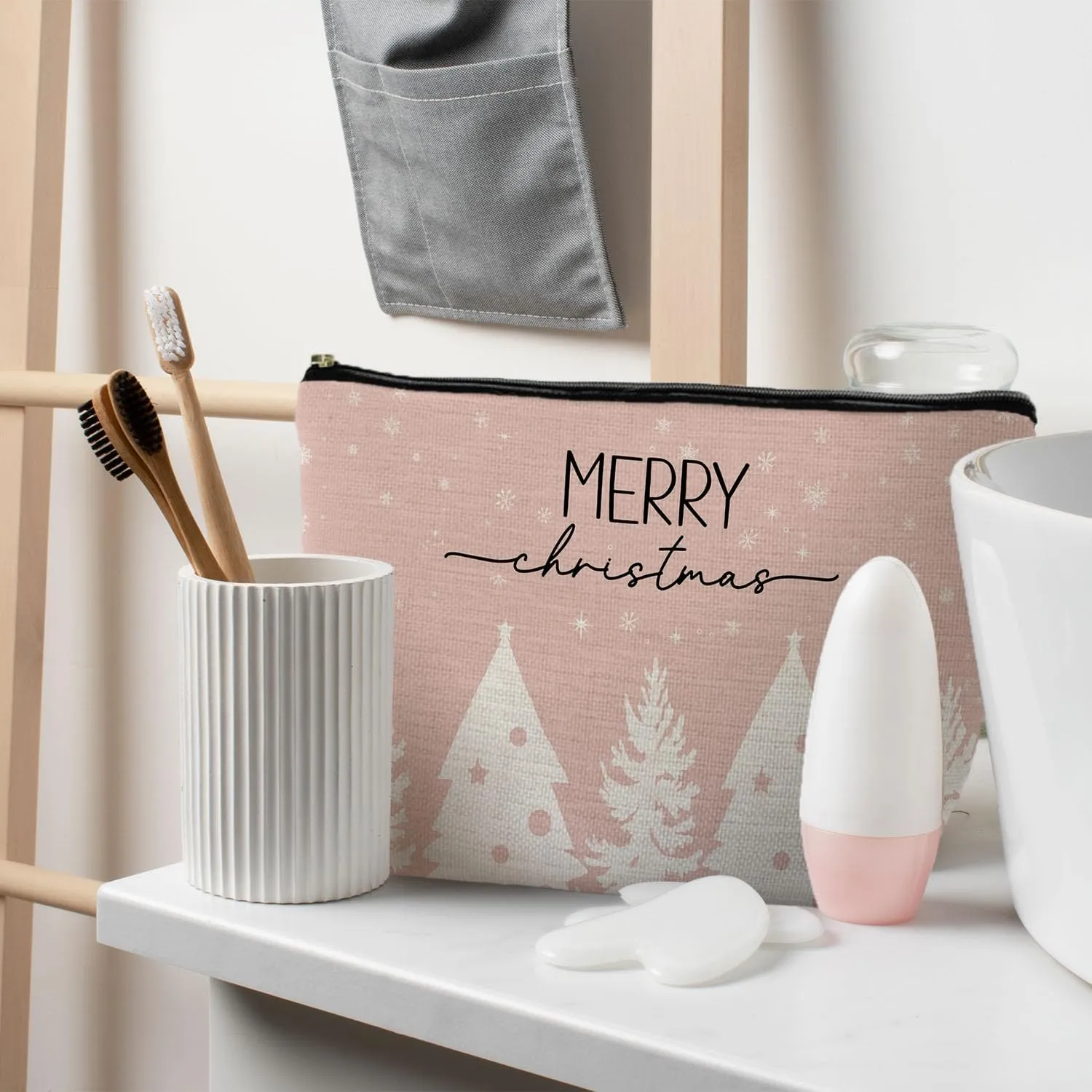 Pink Christmas Makeup Bag, Merry Christmas Let it Snow Cosmetic Bags for Women, Pink Christmas Gifts for Women Girls, Christmas Tree Zipper Pouch Makeup Pouch