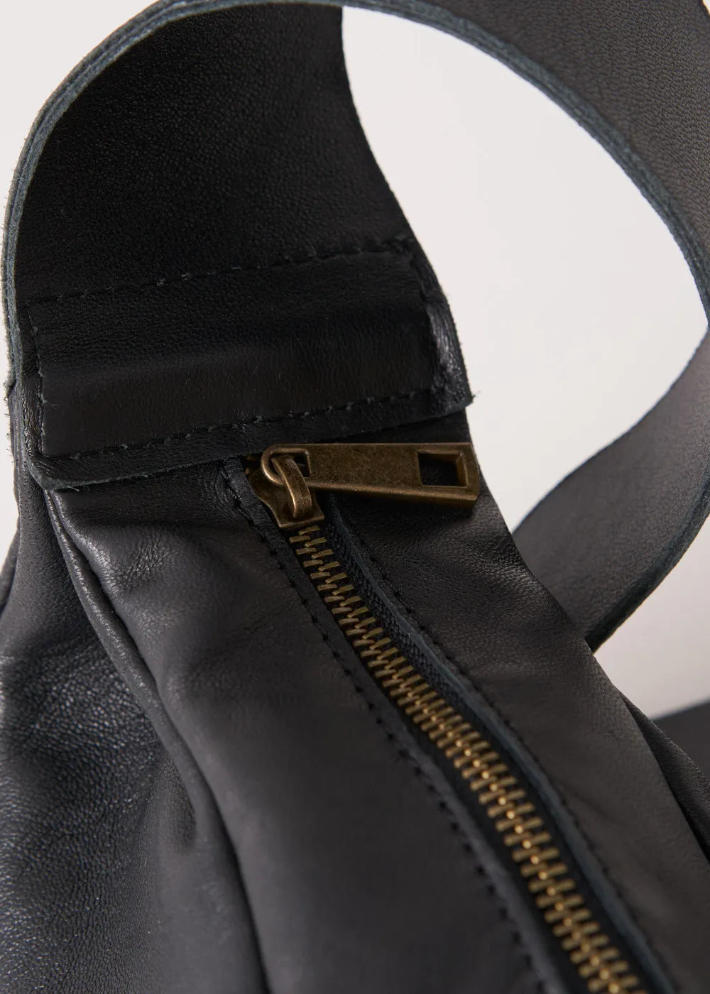 SYDNEY BANANA BAG - BLACK